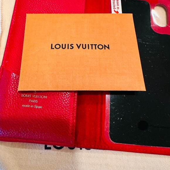 Louis Vuitton X/ Xs iphone folio case. Embossed red. - Picture 3 of 12